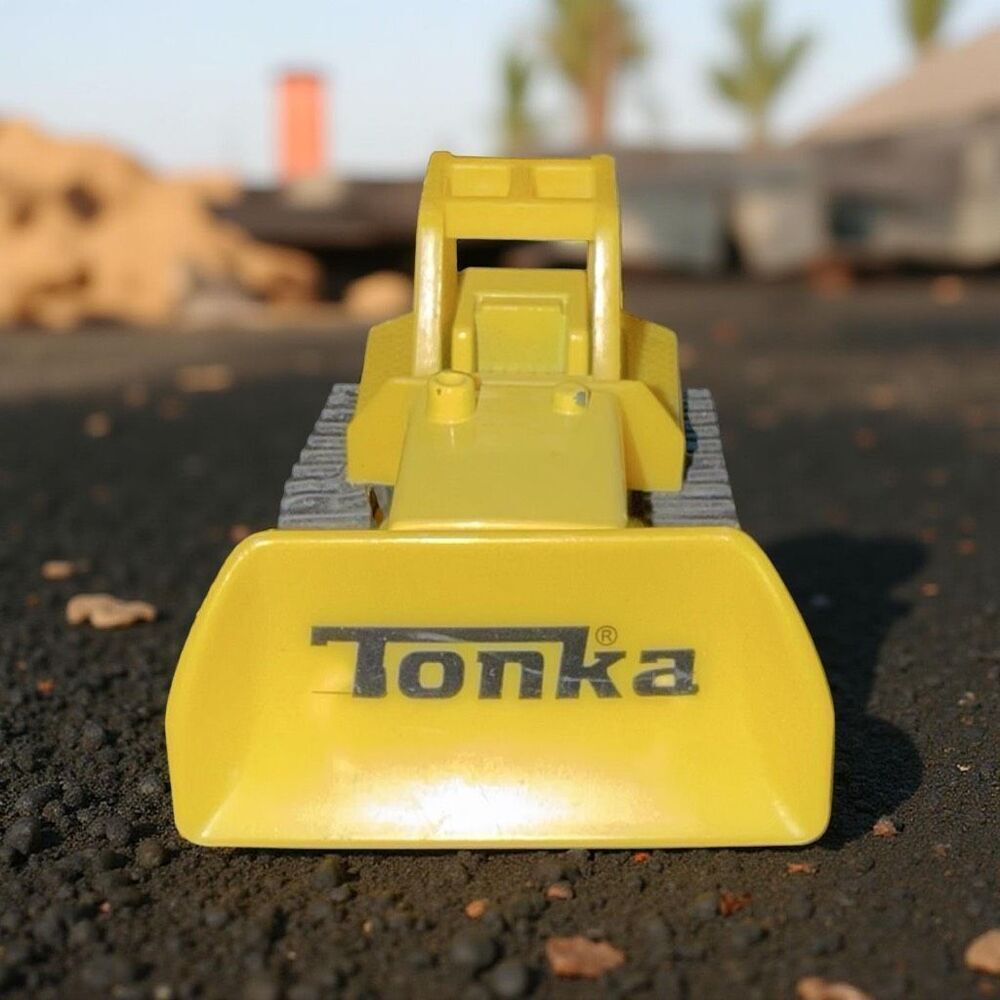 Tonka Metal Movers Single Pack Pack Bulldozer Construction Vehicle  A32